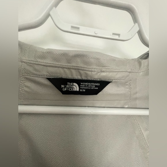 North face shell jacket in maroon color - Picture 5 of 8